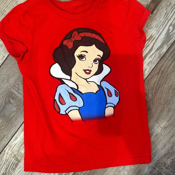Disney Other - 🚌Disney Snow White T—Shirt Size S (5/6)